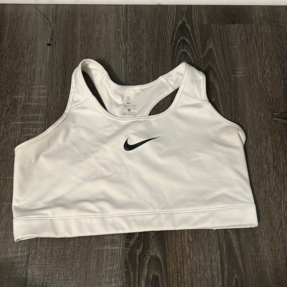 nike sports bra - Picture 1 of 1